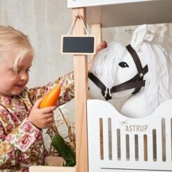 By Astrup Stokpaardje Wit 16 By Astrup Stokpaardje Wit -Little Dutch || Djeco Verkoopwinkel by astrup by astrup stokpaardje wit 4