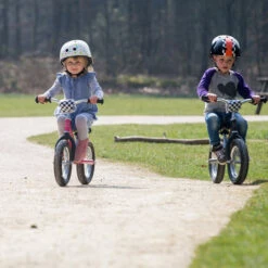 Kinderfietshelm - Twinkle Stars - Coconuts Helmets -Little Dutch || Djeco Verkoopwinkel coconuts helmets kinderfietshelm twinkle stars coc 6