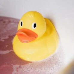 Isabelle Laurier Badspeelgoed Eend -Little Dutch || Djeco Verkoopwinkel isabelle laurier isabelle laurier badspeelgoed een 2