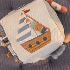 Activiteitenkubus Soft Sailors Bay - Little Dutch -Little Dutch || Djeco Verkoopwinkel little dutch activiteitenkubus soft sailors bay li 2