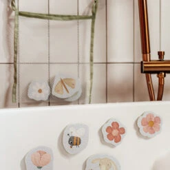 Little Dutch Badspeelgoed Foam Figuren Flowers & Butterflies -Little Dutch || Djeco Verkoopwinkel little dutch little dutch badspeelgoed foam figure 8