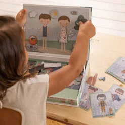 Little Dutch Magnetisch Speelbord Jim & Rosa -Little Dutch || Djeco Verkoopwinkel little dutch little dutch magnetisch speelbord jim 3