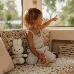 Little Dutch Nijntje Ringrammelaar Vintage Sunny Stripes -Little Dutch || Djeco Verkoopwinkel little dutch little dutch nijntje ringrammelaar vi 2