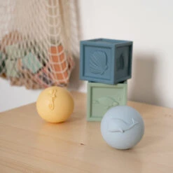 Little Dutch Ocean Blokken / Ballen Set -Little Dutch || Djeco Verkoopwinkel little dutch little dutch ocean blokken ballen set 2