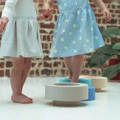 Moes Play Rainbow Chair Stapelstenen -Little Dutch || Djeco Verkoopwinkel moes play moes play rainbow chair stapelstenen 3