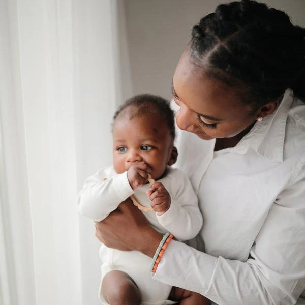 Mushie Flower Bijtring Armband Clay 5 Mushie Flower Bijtring Armband Clay - Afbeelding 3