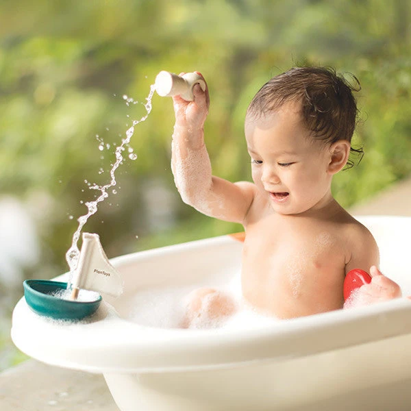 Plan Toys Badspeelgoed Zeilboot Ijsbeer +1jr 4 Plan Toys Badspeelgoed Zeilboot Ijsbeer +1jr - Afbeelding 2