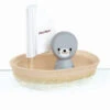 Plan Toys - Badspeelgoed - Zeilboot Zeehond +1jr -Little Dutch || Djeco Verkoopwinkel plan toys plan toys badspeelgoed zeilboot zeehond