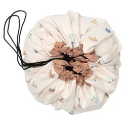 Play And Go Speelmat En Opbergzak Big Cars -Little Dutch || Djeco Verkoopwinkel play and go play and go speelmat en opbergzak big 7