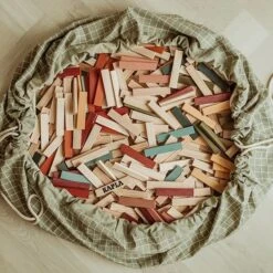 Play And Go Speelmat En Opbergzak Organic Grid Green 19 Play And Go Speelmat En Opbergzak Organic Grid Green -Little Dutch || Djeco Verkoopwinkel play and go play and go speelmat en opbergzak orga 16