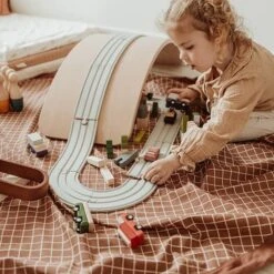 Play And Go Speelmat En Opbergzak Organic Grid Brown -Little Dutch || Djeco Verkoopwinkel play and go play and go speelmat en opbergzak orga 21