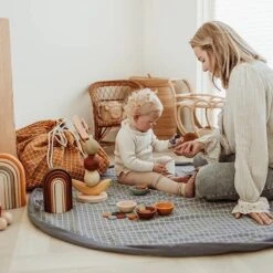 Play And Go Speelmat En Opbergzak Organic Grid Blue -Little Dutch || Djeco Verkoopwinkel play and go play and go speelmat en opbergzak orga 4