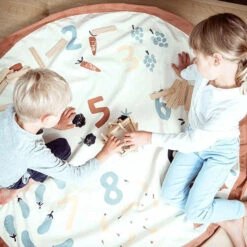 Play And Go Speelmat En Opbergzak Veggie Numbers -Little Dutch || Djeco Verkoopwinkel play and go play and go speelmat en opbergzak vegg 1