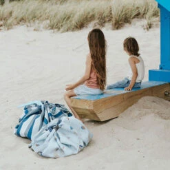 Play And Go Speelmat Opbergzak Outdoor Blue/Green Stripes -Little Dutch || Djeco Verkoopwinkel play and go play and go speelmat opbergzak outdoor 8