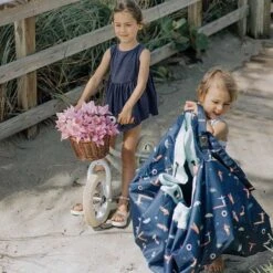 Speelmat - Opbergzak - Outdoor Surf - Play And Go -Little Dutch || Djeco Verkoopwinkel play and go speelmat opbergzak outdoor surf play a 4