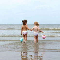 Quut Mini Ballo Banana Pink Emmer -Little Dutch || Djeco Verkoopwinkel quut quut mini ballo banana pink emmer 3