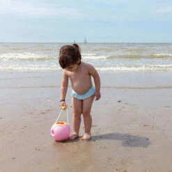 Quut Mini Ballo Banana Pink Emmer -Little Dutch || Djeco Verkoopwinkel quut quut mini ballo banana pink emmer 4