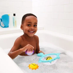 Skip Hop Zoo Scoop & Catch Squirties Badspeelgoed 9 Skip Hop Zoo Scoop & Catch Squirties Badspeelgoed -Little Dutch || Djeco Verkoopwinkel skip hop skip hop zoo scoop catch squirties badspe 2