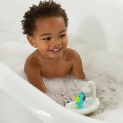 Skip Hop Zoo Squeeze & Shower Dog Badspeelgoed -Little Dutch || Djeco Verkoopwinkel skip hop skip hop zoo squeeze shower dog badspeelg 3