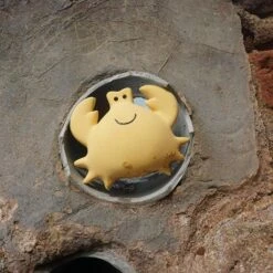 Tikiri Badspeeltje Met Belletje Krab -Little Dutch || Djeco Verkoopwinkel tikiri tikiri badspeeltje met belletje krab 3